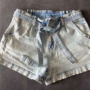 No Boundaries Blue Jean Shorts Frayed Hem